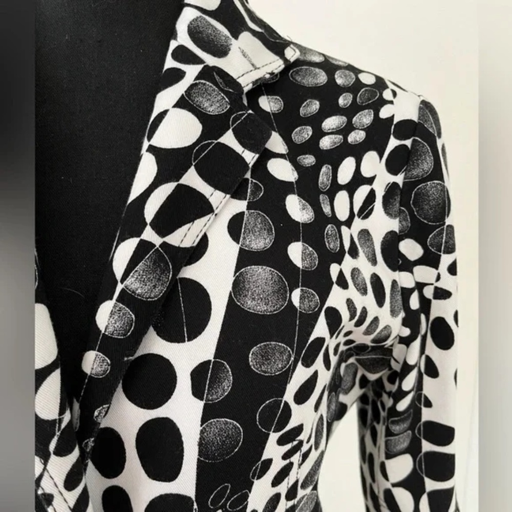 Black and White Franco Mirabelli jacket